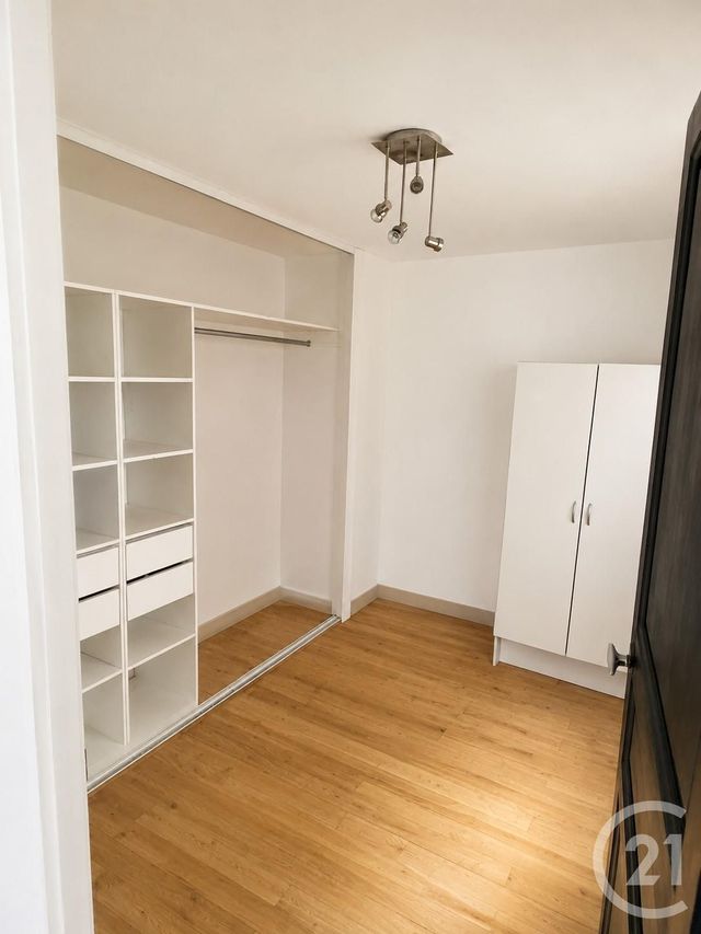Appartement T3 à vendre - 3 pièces - 40.0 m2 - DIGNE LES BAINS - 04 - PROVENCE-ALPES-COTE-D-AZUR - Century 21 Grand Maison