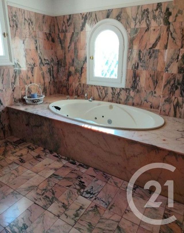 maison à vendre - 7 pièces - 178.0 m2 - DIGNE LES BAINS - 04 - PROVENCE-ALPES-COTE-D-AZUR - Century 21 Grand Maison