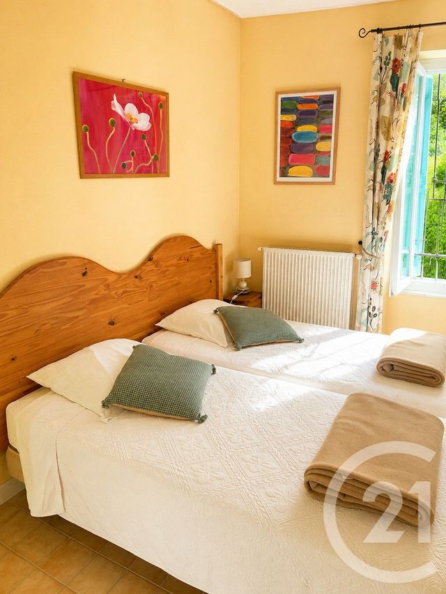 immeuble à vendre - 1640.0 m2 - ENTRAGES - 04 - PROVENCE-ALPES-COTE-D-AZUR - Century 21 Grand Maison