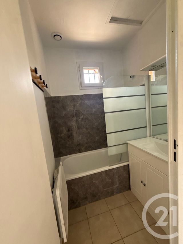 Appartement à vendre - 2 pièces - 29.0 m2 - DIGNE LES BAINS - 04 - PROVENCE-ALPES-COTE-D-AZUR - Century 21 Grand Maison